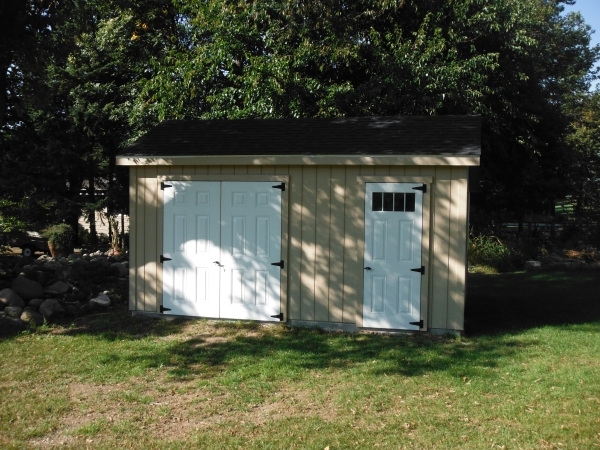 Saltbox shed with double door and single door